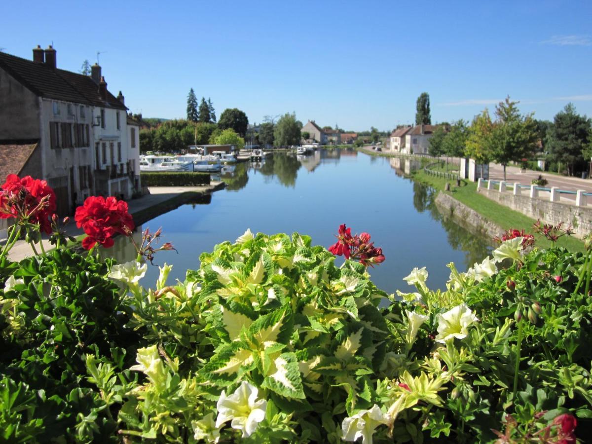 Camping De Santenay ซองเตอเนย์ ภายนอก รูปภาพ